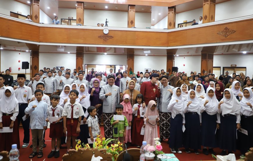 Anggota DPRD Purworejo Santuni Anak Yatim