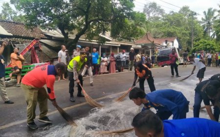 Kecelakaan Maut di Depan Pasar Kalijambe Purworejo, Solar Tumpah di Jalan