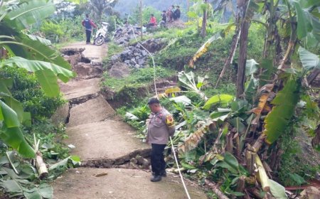 Tanah Bergerak di Sempor Kebumen, Jalan Desa Patah dan Terangkat