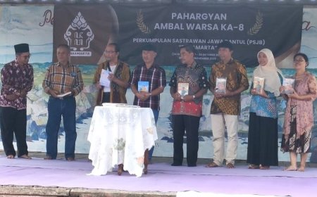 Bursa Buku Menandai HUT ke-8 Perkumpulan Sastrawan Jawa Bantul Paramarta