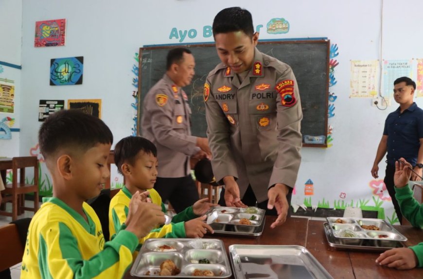 SPPG Tambakrejo Polres Purworejo Sukseskan MBG dengan SOP Ketat