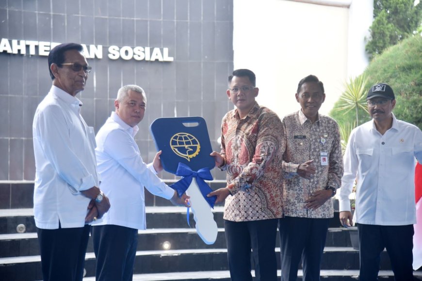 Sekolah Rakyat Menengah Atas 20 Bromonilan Peroleh Bantuan Bus
