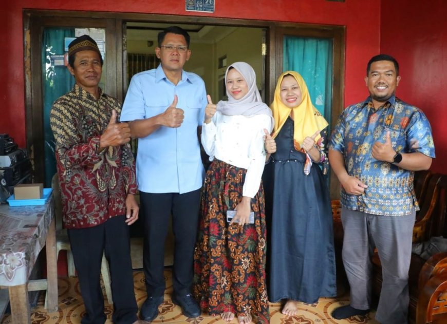 Wakil Bupati Datangi Rumah Penerima Beasiswa Sleman Pintar