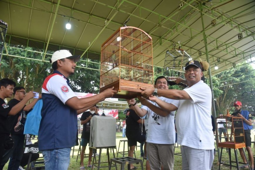 Sebanyak 800 Pecinta Burung Kicau DIY-Jateng Ikuti Festival Kajari Sleman Cup 2025