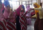 Saat Para Lansia Penghuni Panti Berdendang dan Joget Bersama