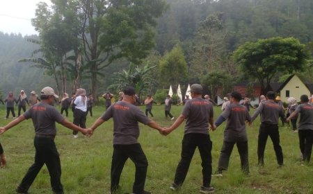 Anggota Satgas PPA Bantul Outbound di Tawangmangu