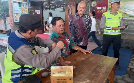 Polres Kebumen Gelar Pemeriksaan Kesehatan Gratis Jemaat Natal