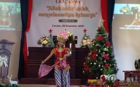 Perayaan Natal di GKJ Canden Dihadiri Bupati Bantul Abdul Halim Muslih