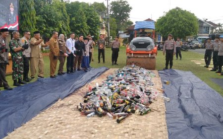Polres Kebumen Musnahkan Minuman Beralkohol 1.717 Botol
