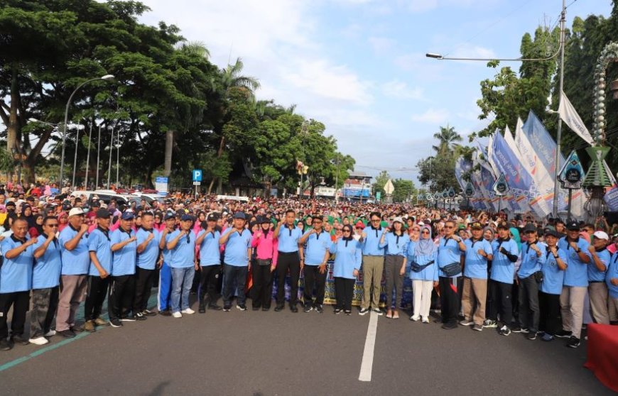 Ribuan Peserta Memeriahkan Jalan Sehat HUT ke-54 Korpri
