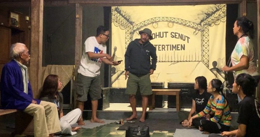 Kelompok Sandiwara Jawa Sedhut Senut Dipanggil KPK