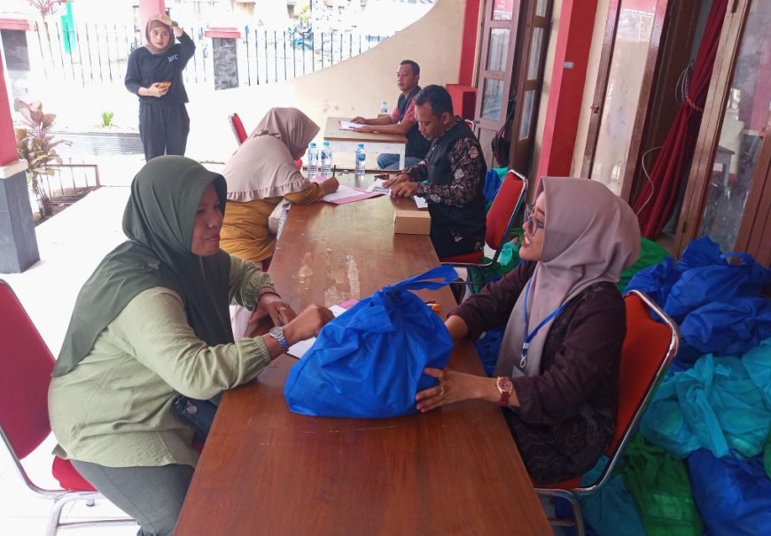 Gelar Pasar Murah di Kecamatan Jatinom, Pemkab Klaten Jual 1.000 Paket Sembako