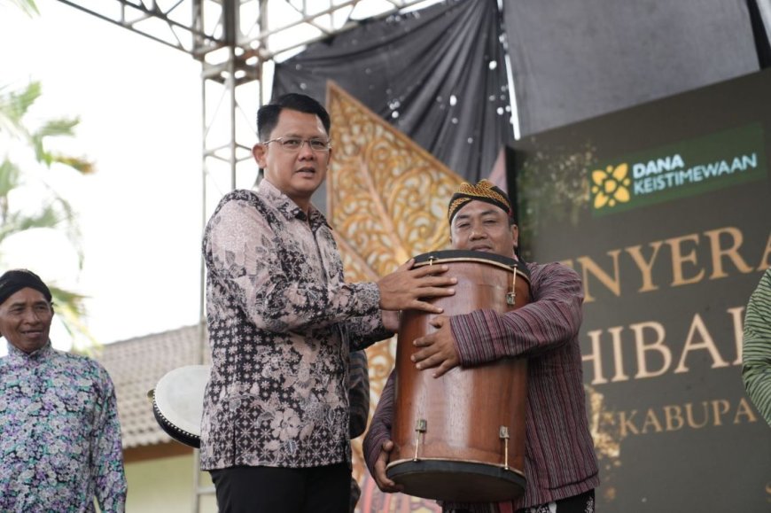 Dinas Kebudayaan Sleman Serahkan Hibah Alat Musik Tahun 2025
