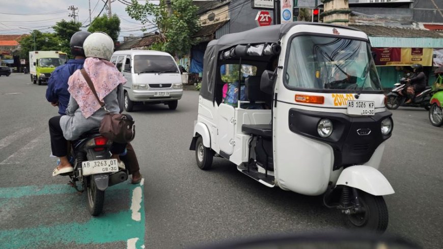 Jadi Primadona Baru, Bajaj Maxride Menanti Payung Hukum