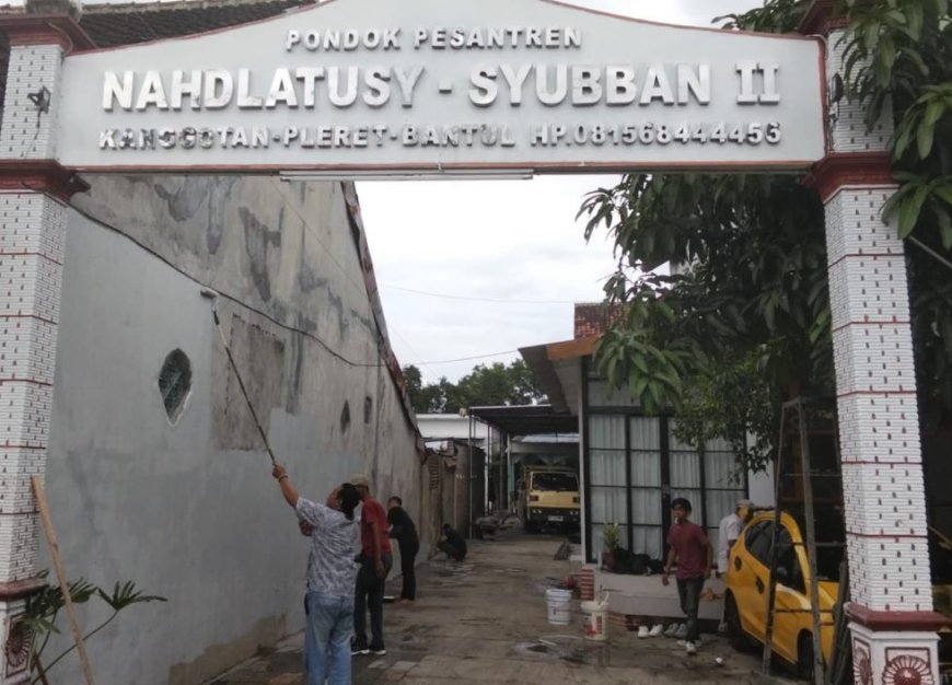 BTA Nusantara dan CSG Bantu Pengecatan Pondok Pesantren