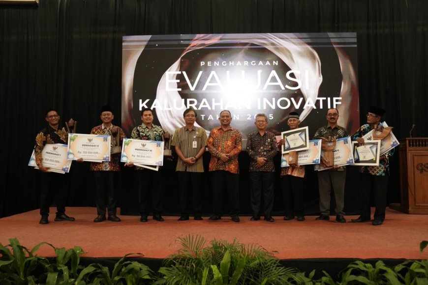 Pemkab Sleman Beri Penghargaan Evaluasi Kalurahan Inovatif Tahun 2025