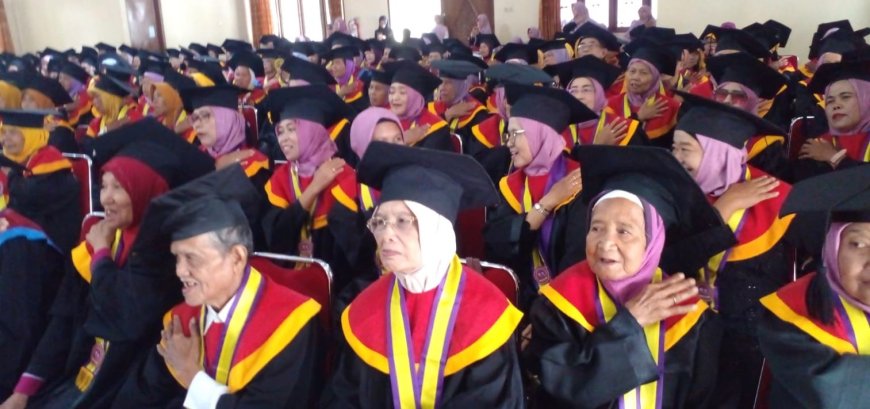 Sebanyak 206 Lansia di Bantul Ikuti Wisuda