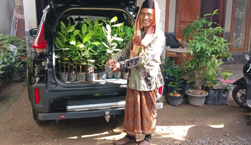 Kiai Nyamplung Sampaikan Ucapan Selamat, Sambut Natal dan Tahun Baru dengan Bersahaja