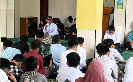 Pesan Isra Mi’raj Pengajian SMPN 2 Kalasan: Shalat Adalah “Jalan Pulang” Menuju Kesuksesan