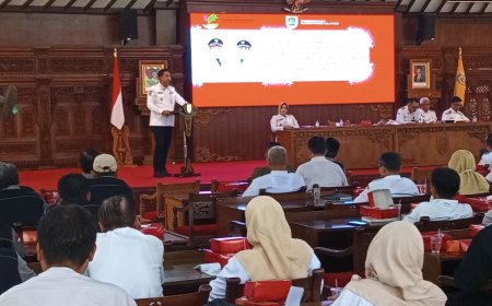 Perlu Edukasi, Bupati Klaten: Bansos Tidak Bersifat Selamanya