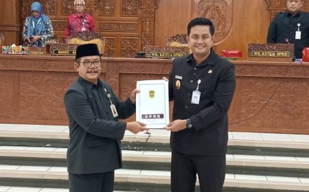 Seluruh Fraksi Setuju, DPRD Klaten Sahkan Dua Raperda