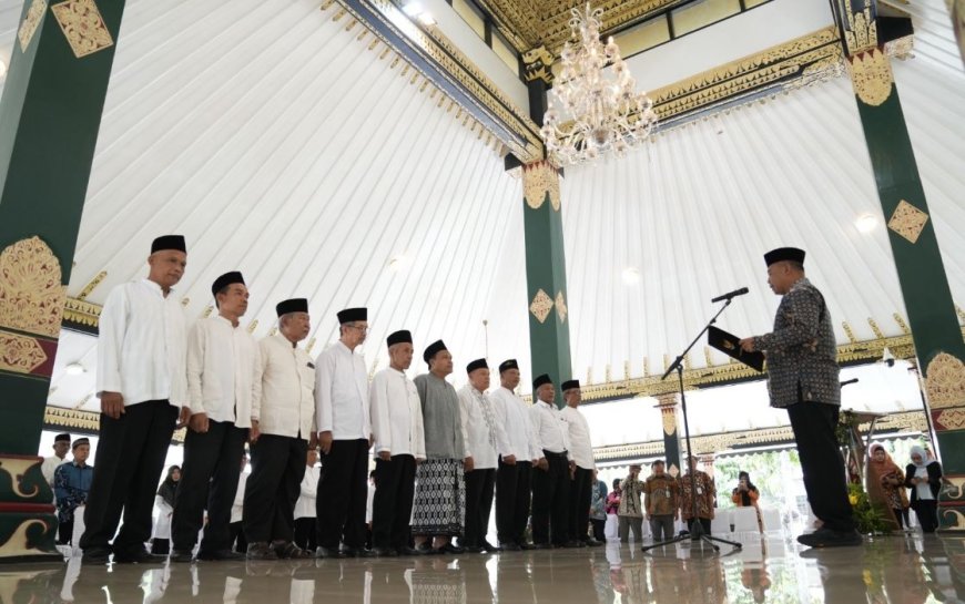Bupati Sleman Mengukuhkan Pengurus LPTQ dan Rois Masa Bakti 2025-2030