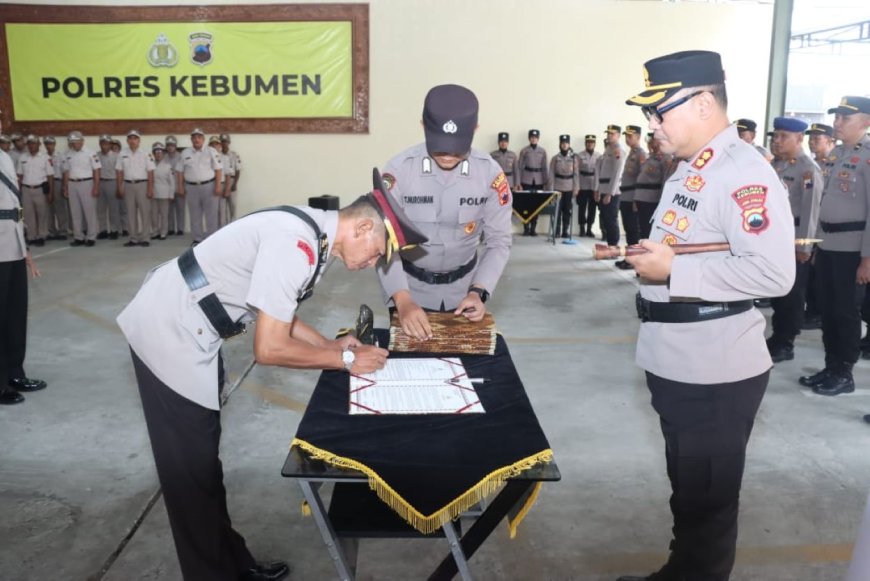 Mutasi dan Promosi 13 Perwira Polres Kebumen