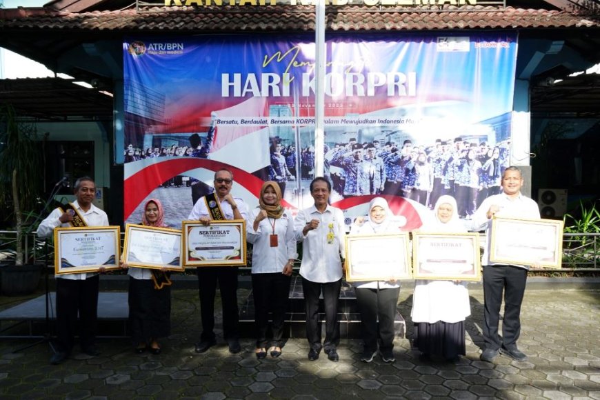 Kantor Pertanahan Sleman Beri Penghargaan Pegawai Teladan