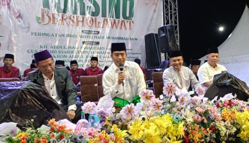 Ribuan Jamaah Mengikuti Tursino Bershalawat