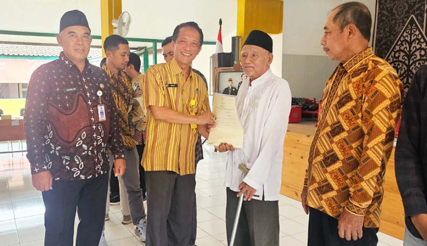 Wujudkan Tata Ruang Rapi, BPN Sleman Serahkan Sertipikat Konsolidasi Tanah di Moyudan
