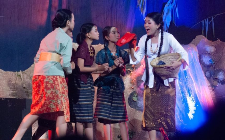 Penonton Tumpah Ruah Memadati Pergelaran Teater Bocah Purworejo