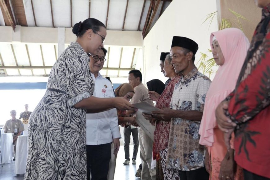 Keraton Yogyakarta Serahkan 141 Serat Palilah kepada Warga Padukuhan Turgo Pakem