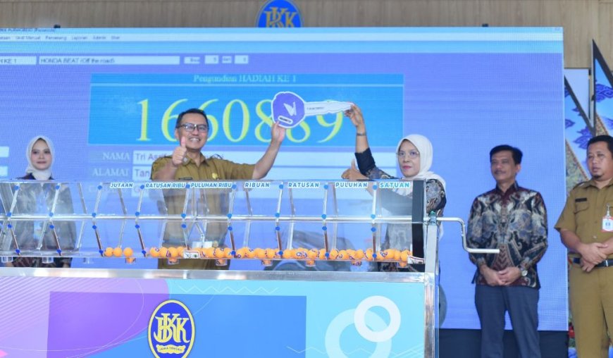 PT BPR BKK Purworejo Beri Hadiah untuk Nasabah Setia