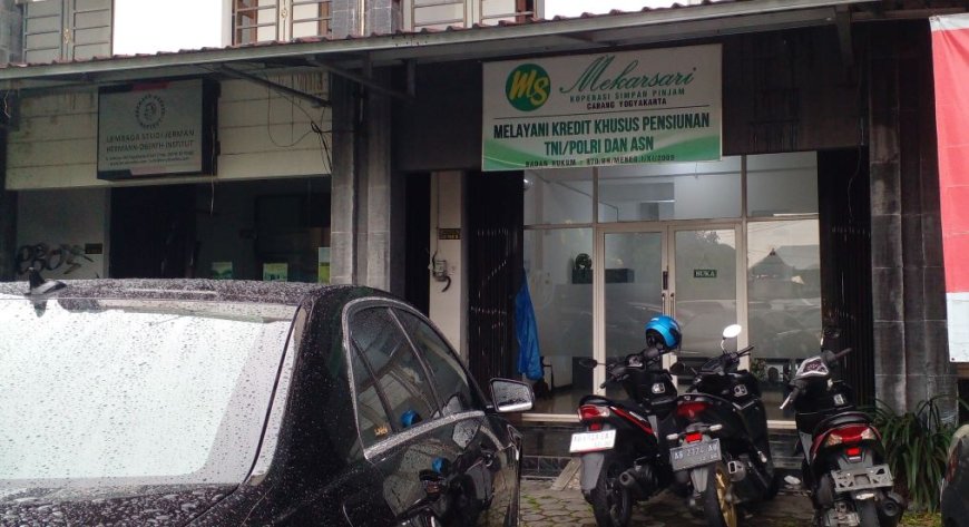 Belasan Nasabah Datangi Kantor Mekarsari, Tanyakan Uang Simpanan Puluhan Miliar