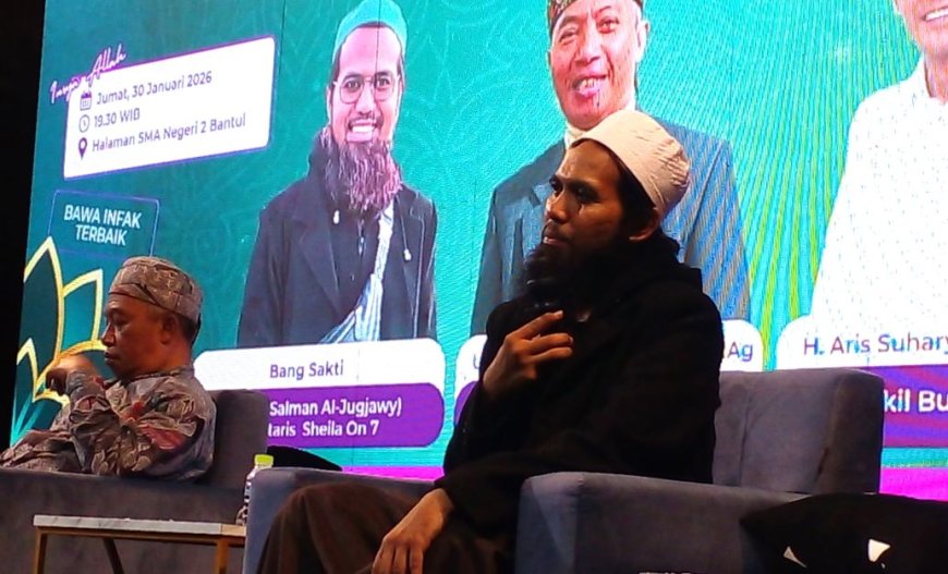 Mantan Gitaris Sheila On 7 Isi Pengajian Akbar di SMAN 2 Bantul