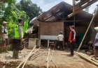 Hujan Deras Disertai Angin Kencang Merusak Rumah di Karanggayam Kebumen