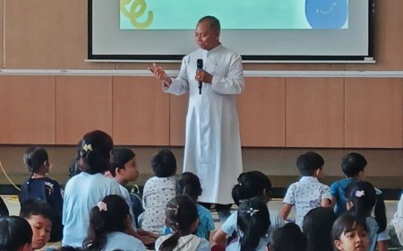 Romo dan Pendeta Berbagi Altar di GKJ Suryodiningratan