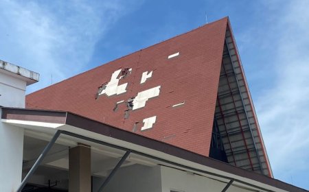 Atap Pasar Godean yang Terkelupas Diperbaiki