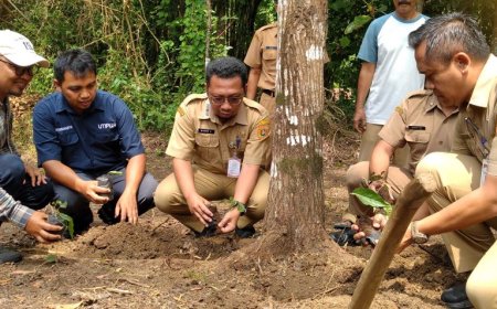 HPN 2026 Diisi Kegiatan Tanam Cabai Jawa di Heroes Park Purworejo