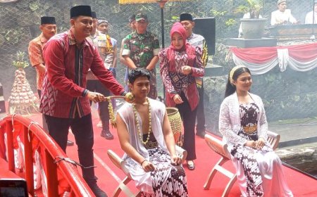 Bupati Klaten Buka Tradisi Padusan di OMAC