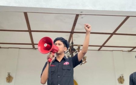 Koalisi Lintas Kampus Gelar Aksi Damai di DPRD DIY