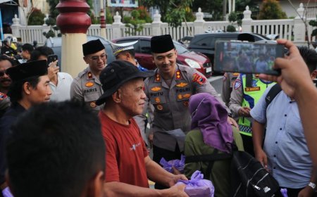 Polres Kebumen Berbagi Takjil Disertai Edukasi Kamtibmas