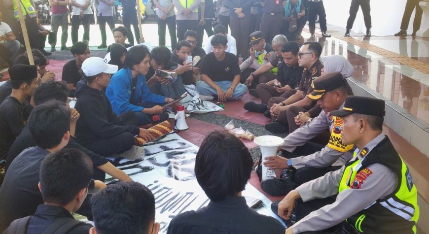 PMII Purworejo Demo di Kejari Tagih Janji Penetapan Tersangka Korupsi