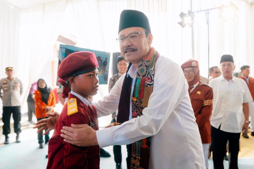 Cerita Gus Ipul tentang Anak-Anak yang Tak Terlihat Negara