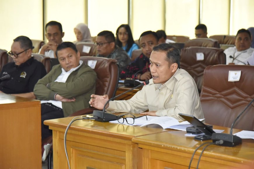 Anggota DPR RI Azis Subekti Ajak Belajar Penggunaan Seragam di Sekolah China