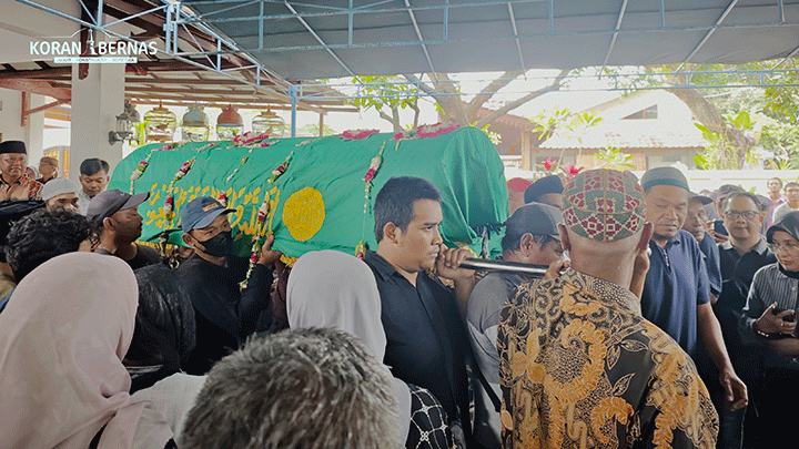 Seniwati Rendah Hati Mbok Beruk Meninggalkan Panggung Hiburan
