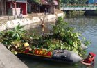 Ratusan Anggota Ormas Bersihkan Sungai Belik dari Sampah