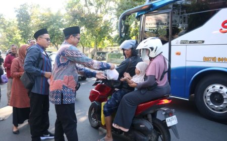 Khotmil Quran dan Berbagi Takjil Menutup Rangkaian Kegiatan Ramadan KPU Purworejo