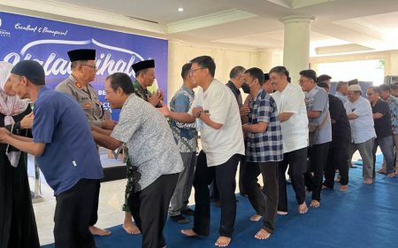 Keluarga Besar UMBY Gelar Halal Bihalal
