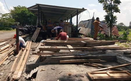 Hujan Deras Disertai Angin Kencang Melanda Sejumlah Desa di Klaten